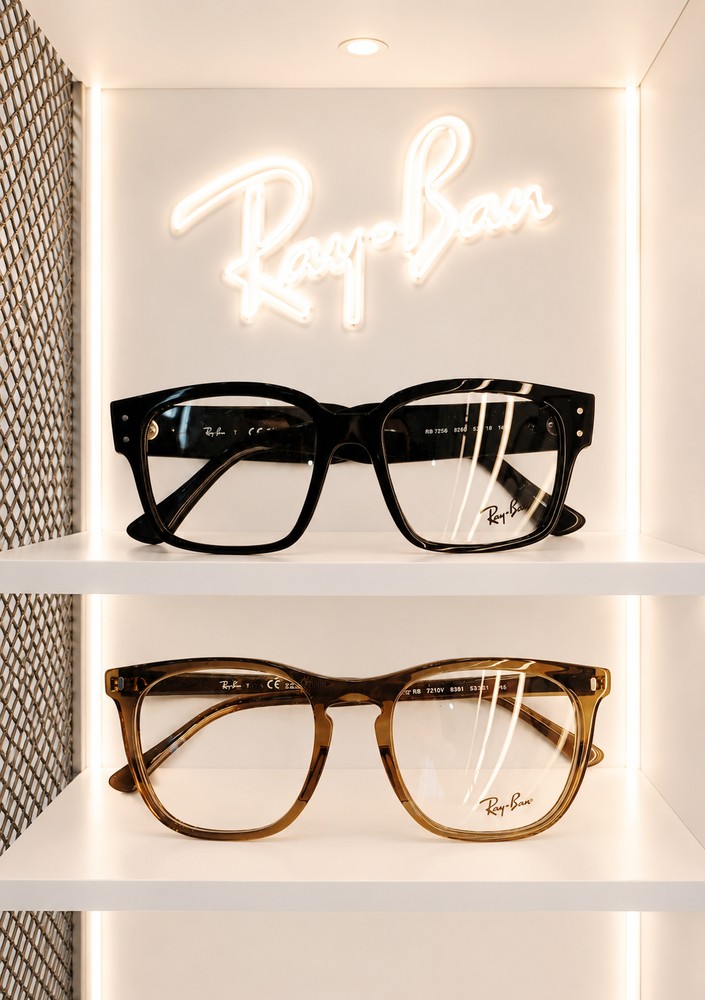 Czarne i brązowe oprawy Ray-Ban